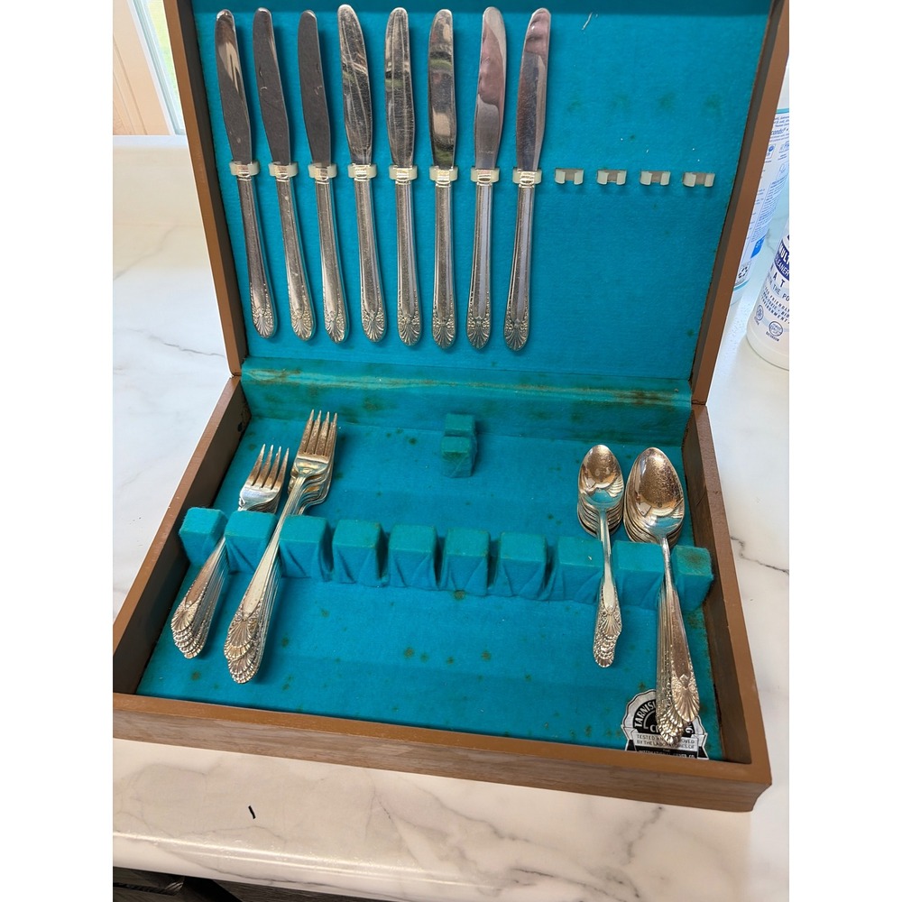 Crown Silverplate Flatware Set Silver Floral Shell 33pc Vintage Dining MCM SEO